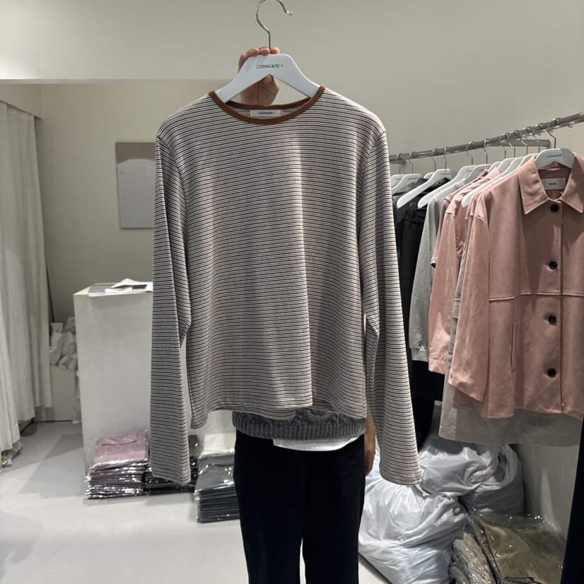 LORING RE I東大門㊣直郵女裝新款真品熱賣休閑時尚長袖T恤LORING RE-I/BARE長袖T恤圖色1
