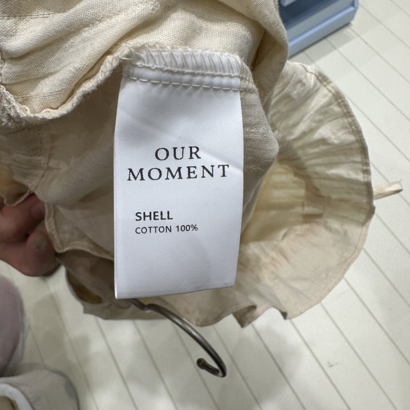 OURMOMENT東大門㊣直郵女士新款時尚推薦真品熱賣襯衫蕾絲衫OURMOMENT襯衫/蕾絲衫