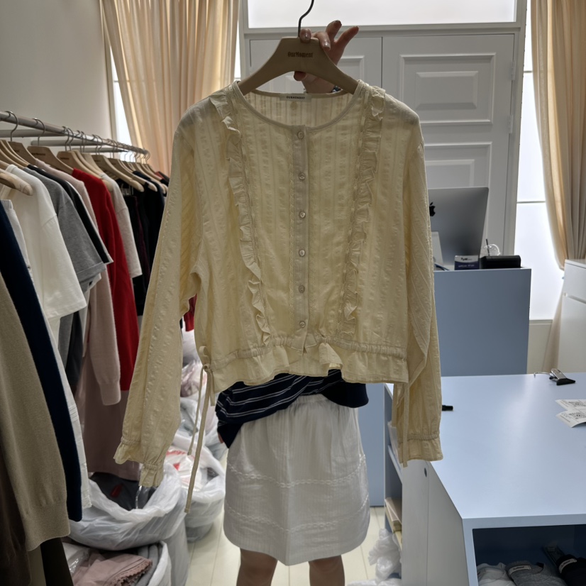 OURMOMENT東大門㊣直郵女士新款時尚推薦真品熱賣襯衫蕾絲衫OURMOMENT襯衫/蕾絲衫圖色2