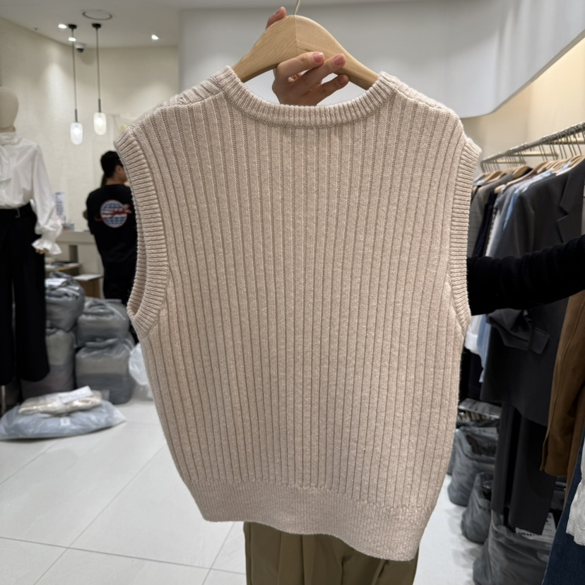 BLUEI-D東大門㊣代購女裝新品25秋冬時尚推薦熱賣吊帶背心Blue i-d吊帶/背心