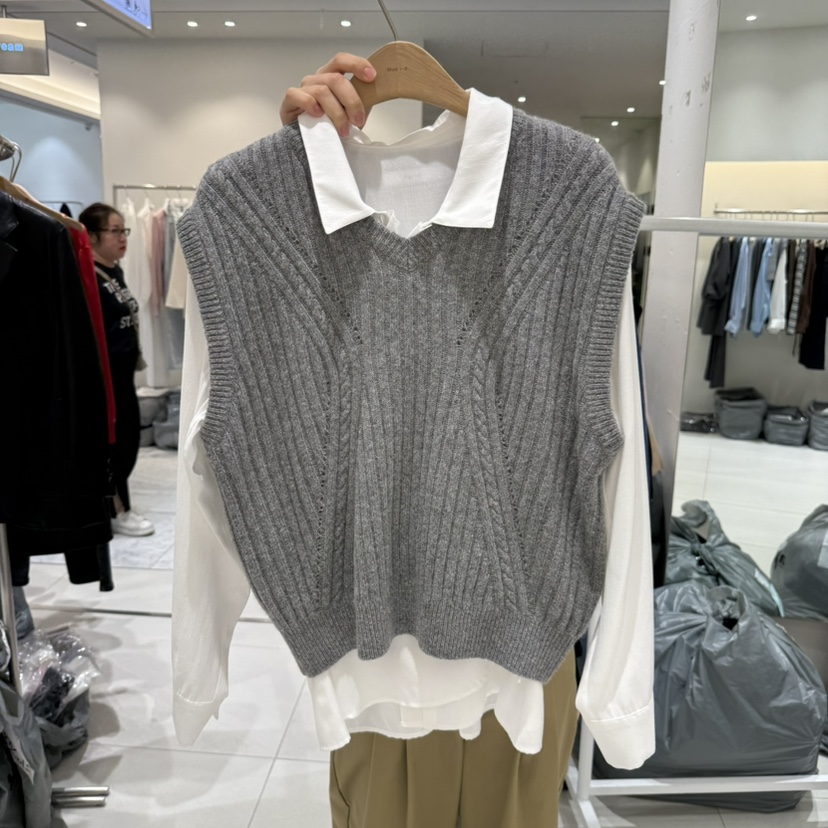 BLUEI-D東大門㊣代購女裝新品25秋冬時尚推薦熱賣吊帶背心Blue i-d吊帶/背心圖色2