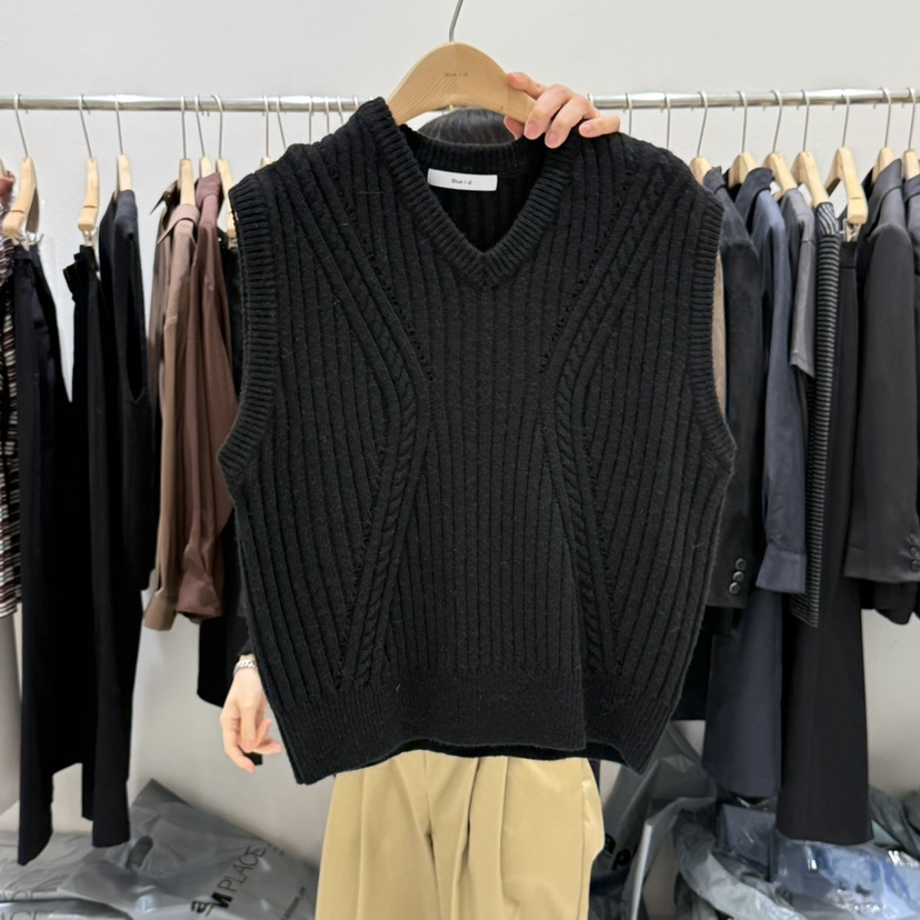 BLUEI-D東大門㊣代購女裝新品25秋冬時尚推薦熱賣吊帶背心Blue i-d吊帶/背心圖色3