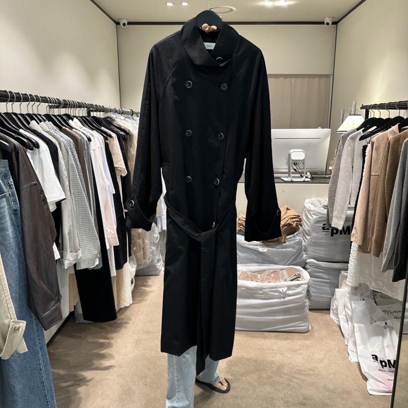 RE STOCK韓國代購㊣女裝新品人氣真品時尚長款風衣含腰帶高領RE STOCK長款風衣圖色2