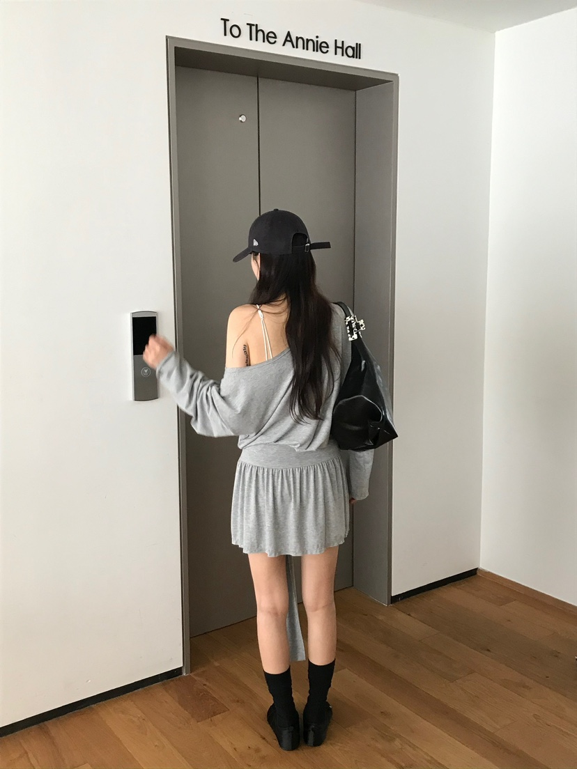 ESCHER韓國代購㊣女士新品休閑熱賣推薦職業25秋冬真品長袖T恤ESCHER長袖T恤