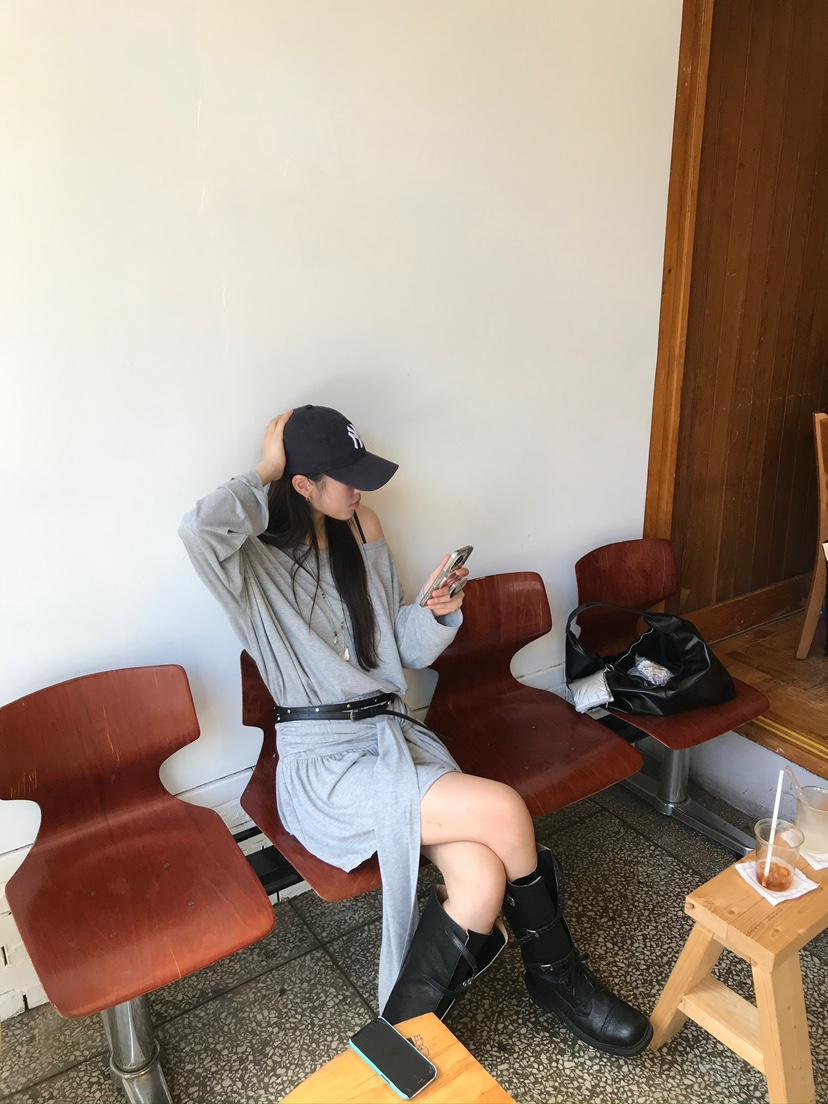 ESCHER韓國代購㊣女士新品休閑熱賣推薦職業25秋冬真品長袖T恤ESCHER長袖T恤