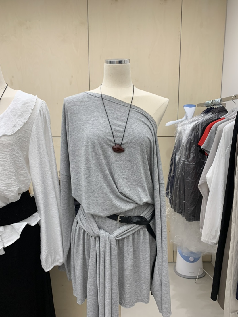 ESCHER韓國代購㊣女士新品休閑熱賣推薦職業25秋冬真品長袖T恤ESCHER長袖T恤