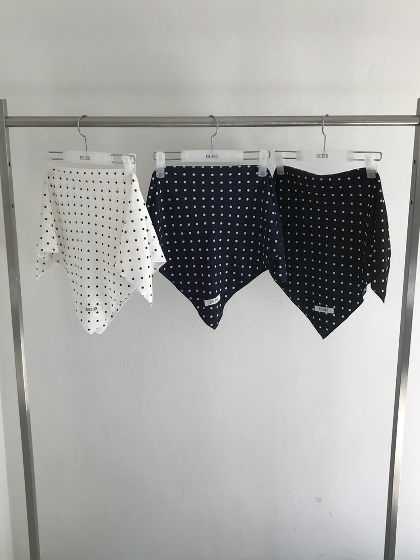 ESCHER韓國直郵㊣女裝新品時尚職業25秋冬熱賣推薦圍巾披肩ESCHER圍巾/披肩