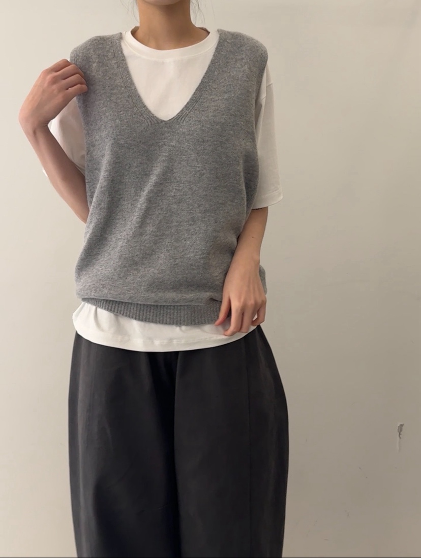 HOWFF東大門㊣代購女裝新款職業真品時尚吊帶背心不含內搭羊毛HOWFF吊帶/背心