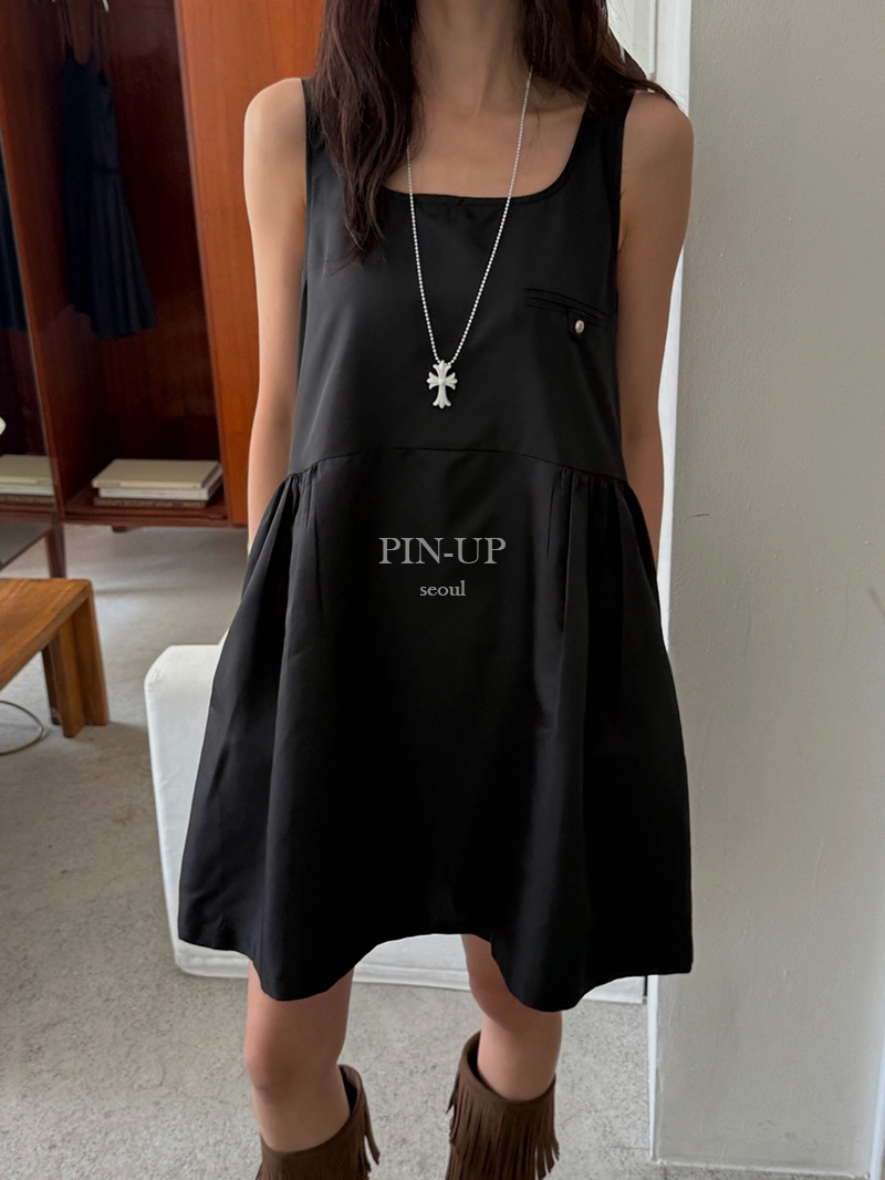 PIN-UP東大門㊣實拍女裝新款熱賣人氣休閑職業真品連衣裙褶皺PIN-UP連衣裙