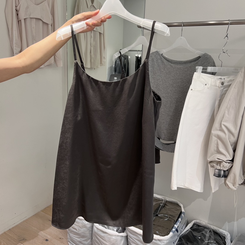 AUBE東大門㊣代購女士新品職業25秋冬時尚真品吊帶背心緊身AUBE吊帶/背心圖色1
