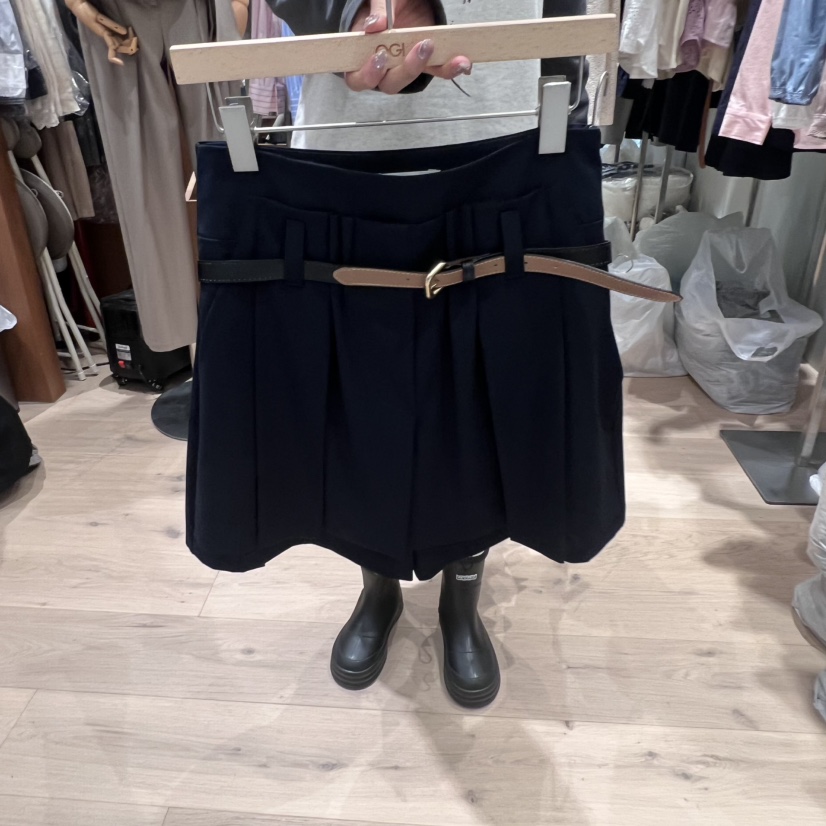 OGI東大門㊣直郵女士新品熱賣推薦人氣職業25秋冬短褲不含腰帶FLat OGI短褲圖色2