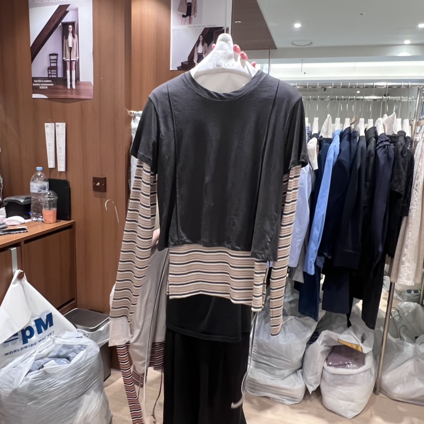 OGI韓國直郵㊣女裝新品25秋冬職業推薦熱賣人氣長袖T恤假兩件FLat OGI長袖T恤圖色2
