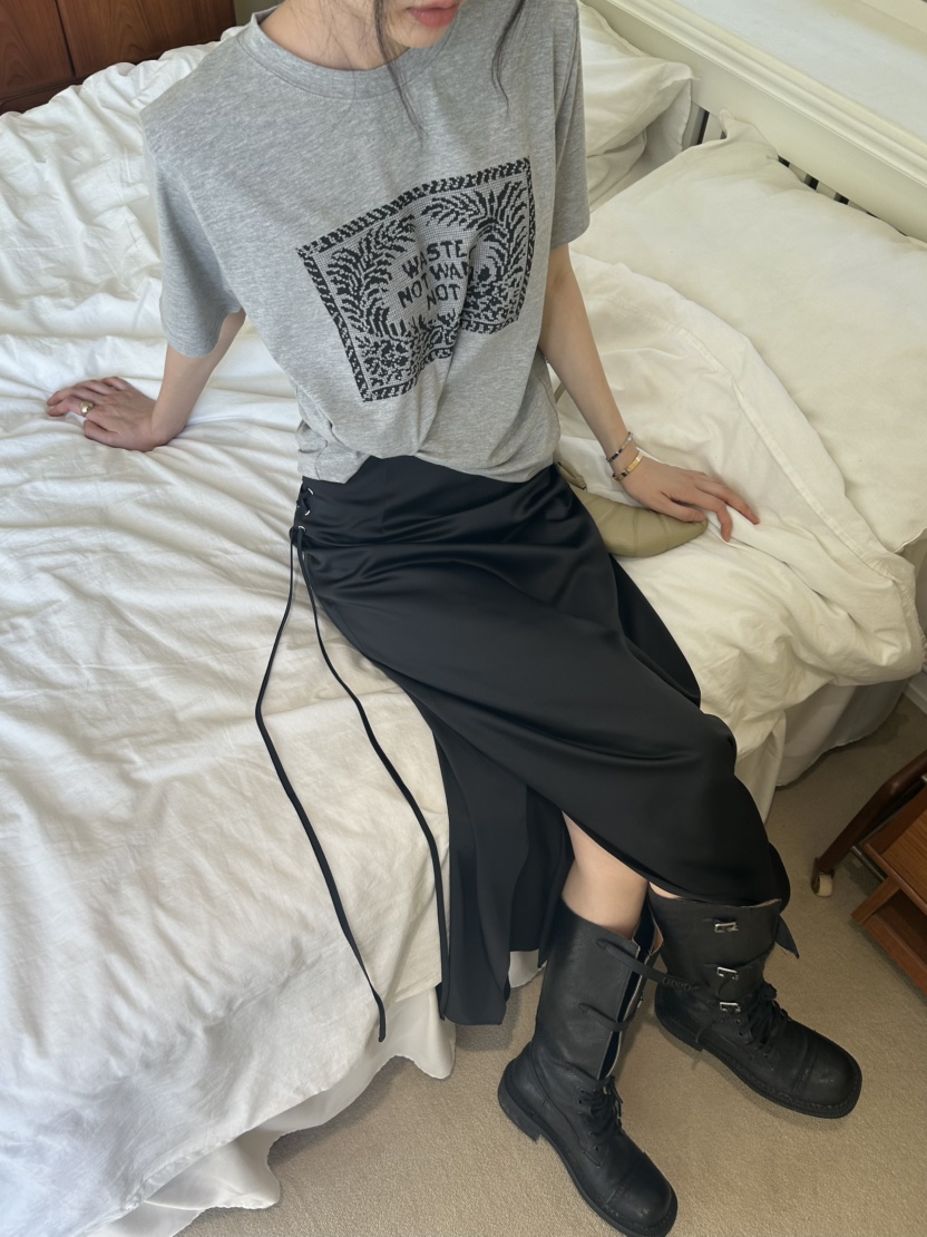 ME MO韓國代購㊣女裝新款職業休閑真品推薦時尚熱賣T恤刺繡ME MOT恤