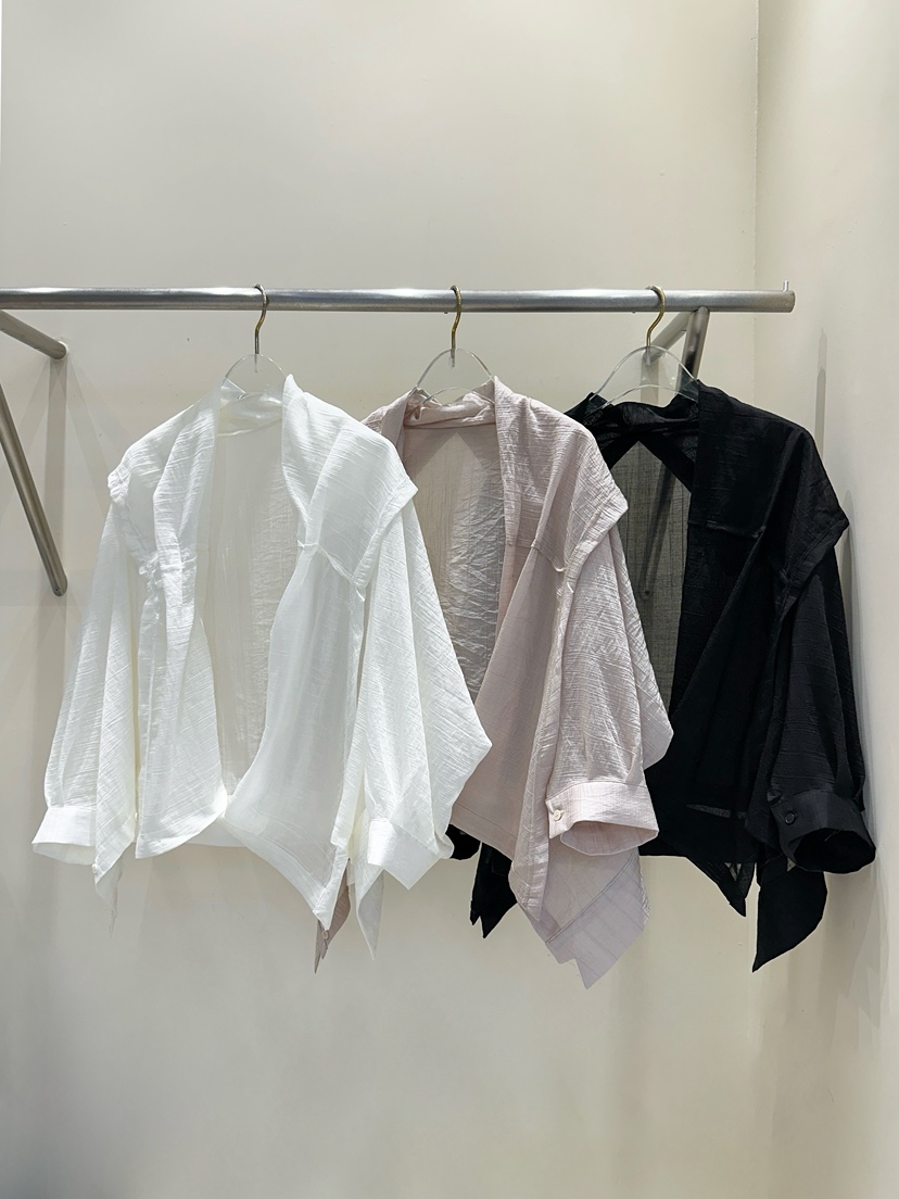 81 MARKET-L韓國代購㊣女士新款真品熱賣推薦時尚襯衫蕾絲衫81 MARKET-L襯衫/蕾絲衫