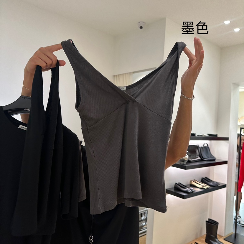 FEBRUARY 11韓國直郵㊣女裝新品人氣推薦真品熱賣吊帶背心FEBRUARY 11吊帶/背心圖色4