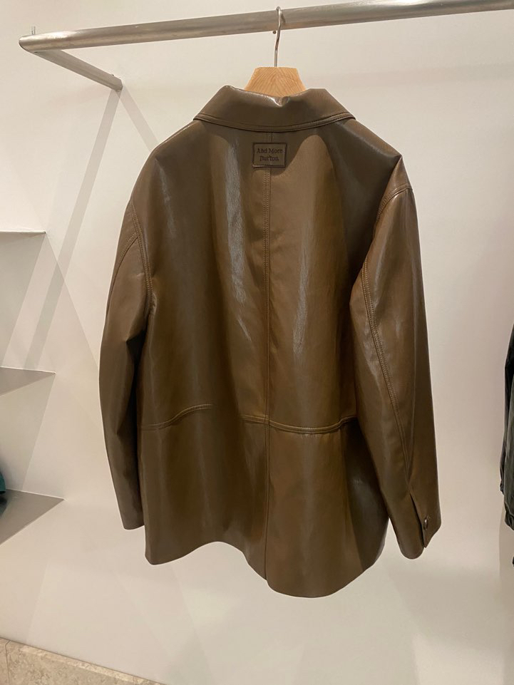 BOUTIQUE SEOUL-P東大門㊣直郵女士新品時尚推薦熱賣皮衣ANDMORE BUTTON皮衣