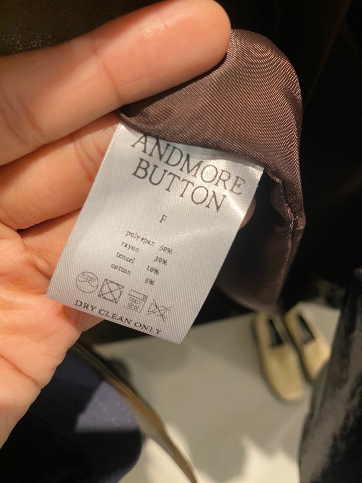 BOUTIQUE SEOUL-P東大門㊣直郵女士新品時尚推薦熱賣皮衣ANDMORE BUTTON皮衣