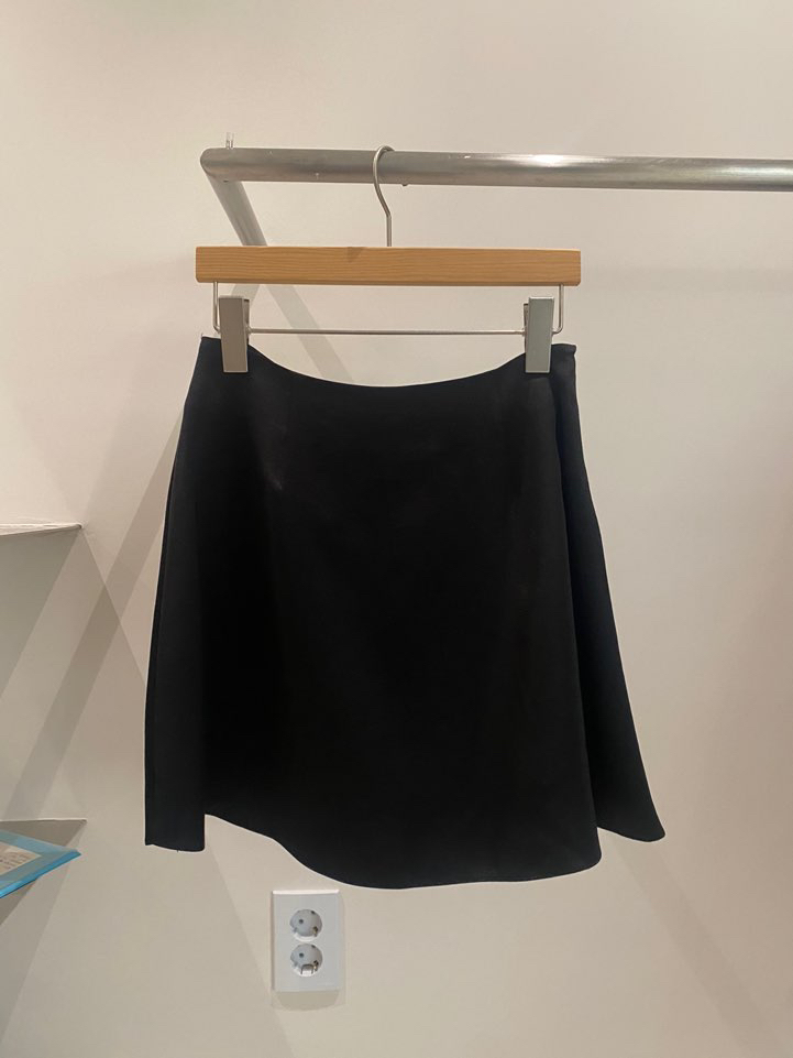 BOUTIQUE SEOUL-P韓國直郵㊣女裝新品熱賣時尚半身裙中短裙ANDMORE BUTTON半身裙/中短裙圖色2