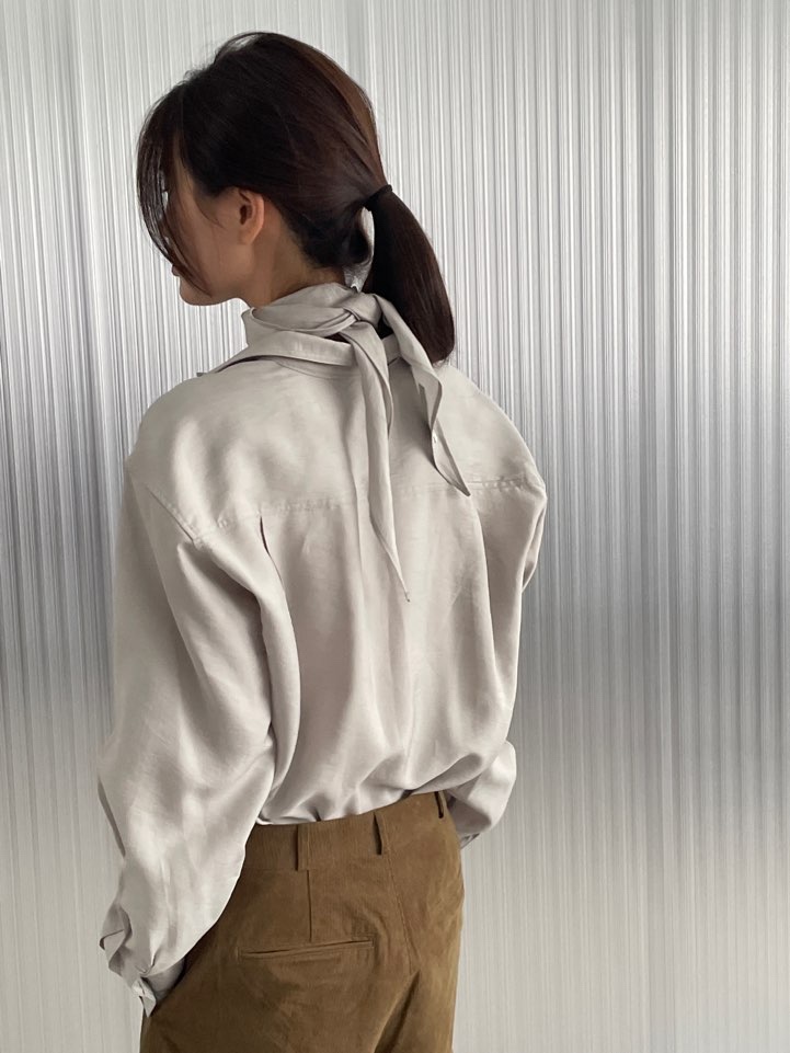 BOUTIQUE SEOUL-P東大門㊣直郵女士新款人氣襯衫蕾絲衫不含圍巾套裝ANDMORE BUTTON襯衫/蕾絲衫