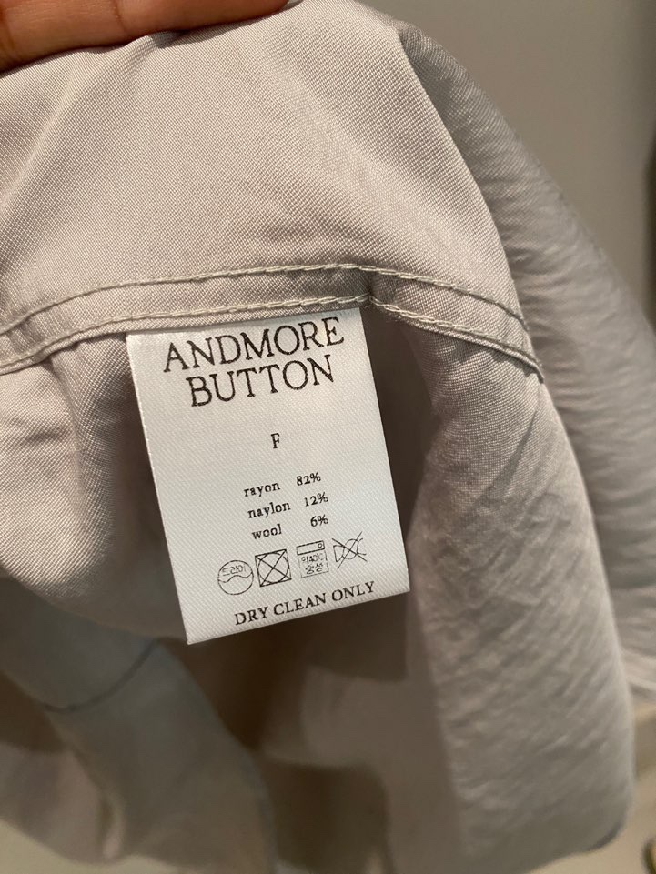 BOUTIQUE SEOUL-P東大門㊣直郵女士新款人氣襯衫蕾絲衫不含圍巾套裝ANDMORE BUTTON襯衫/蕾絲衫