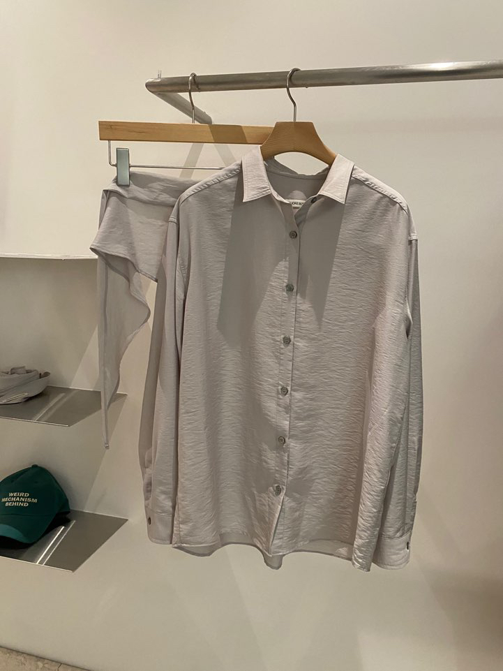 BOUTIQUE SEOUL-P東大門㊣直郵女士新款人氣襯衫蕾絲衫不含圍巾套裝ANDMORE BUTTON襯衫/蕾絲衫圖色2