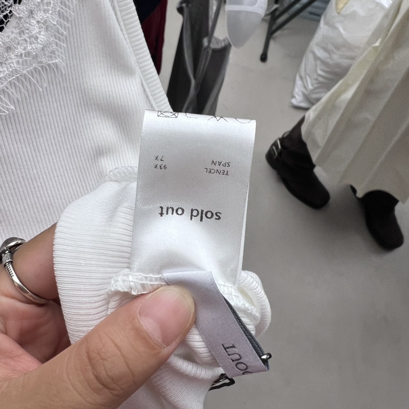 SOLD OUT韓國代購㊣女士新款真品休閑熱賣推薦人氣吊帶背心SOLD OUT吊帶/背心