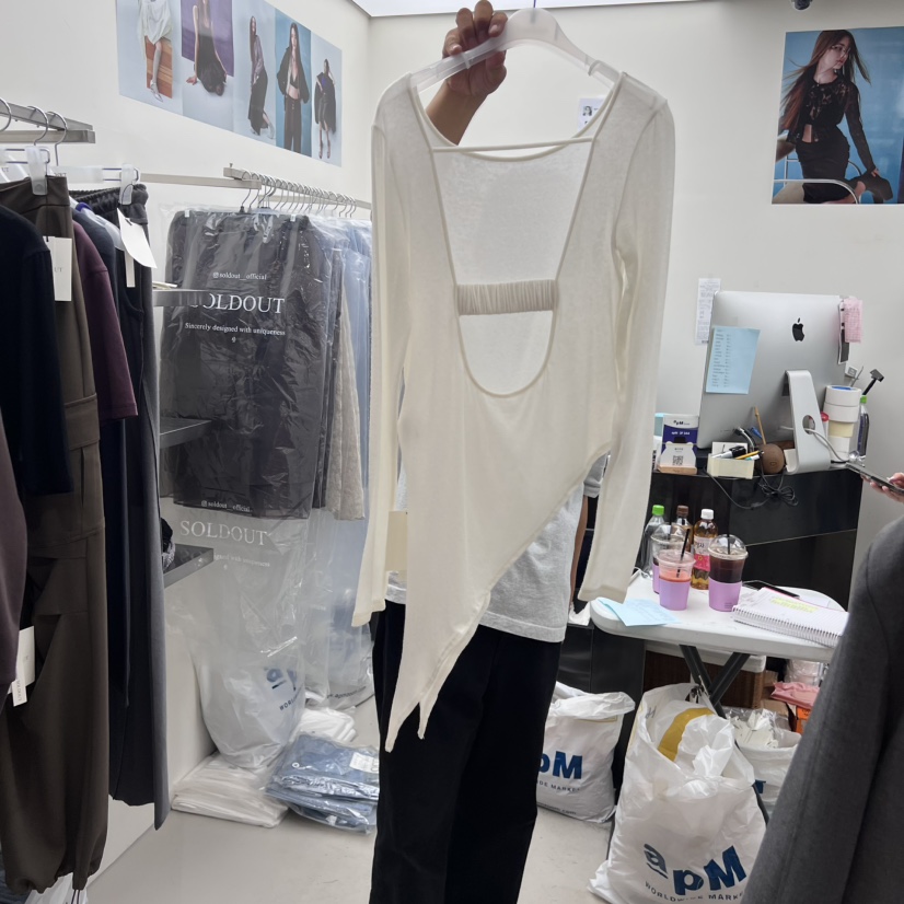 SOLD OUT東大門㊣實拍女士新品推薦人氣時尚職業真品長袖T恤SOLD OUT長袖T恤