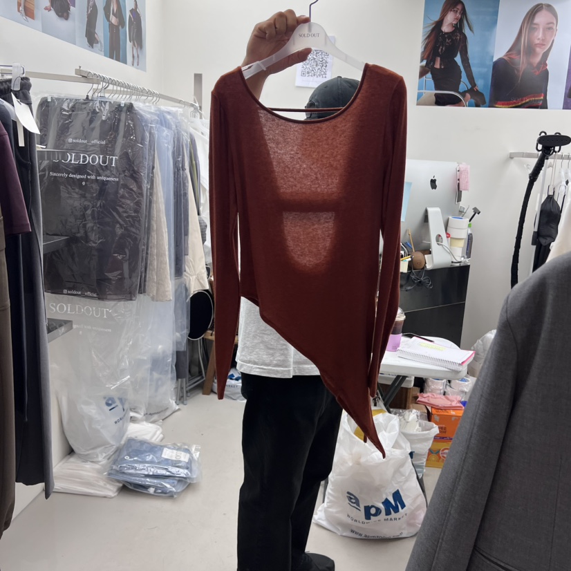 SOLD OUT東大門㊣實拍女士新品推薦人氣時尚職業真品長袖T恤SOLD OUT長袖T恤圖色2
