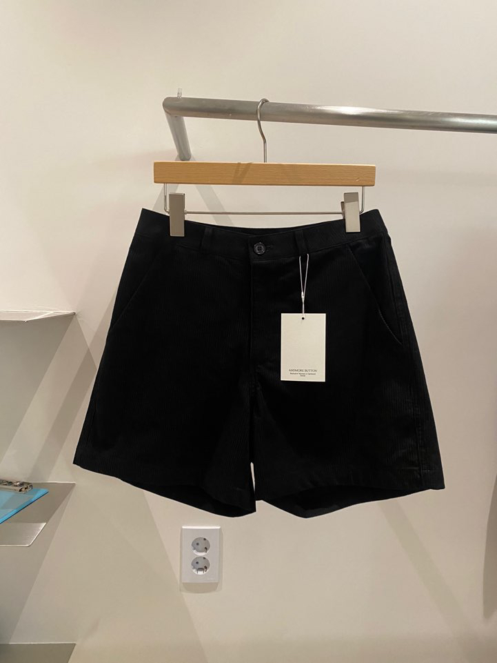 BOUTIQUE SEOUL-P東大門㊣直郵女士新款職業熱賣推薦短褲ANDMORE BUTTON短褲圖色2