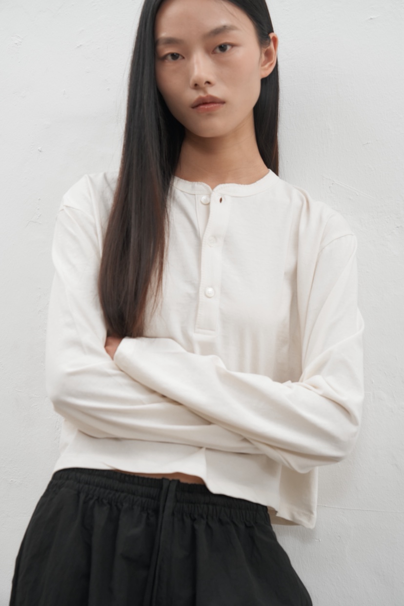 JEONG GAM STUDIOS韓國直郵㊣女裝新款人氣25秋冬長袖T恤JEONG GAM長袖T恤