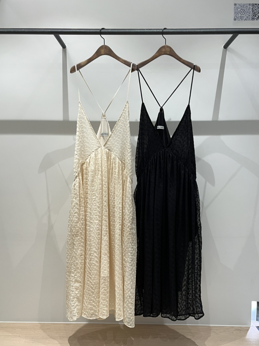 LOVE PULL韓國直郵㊣女士新品人氣25秋冬連衣裙不含內搭刺繡LOVE PULL連衣裙