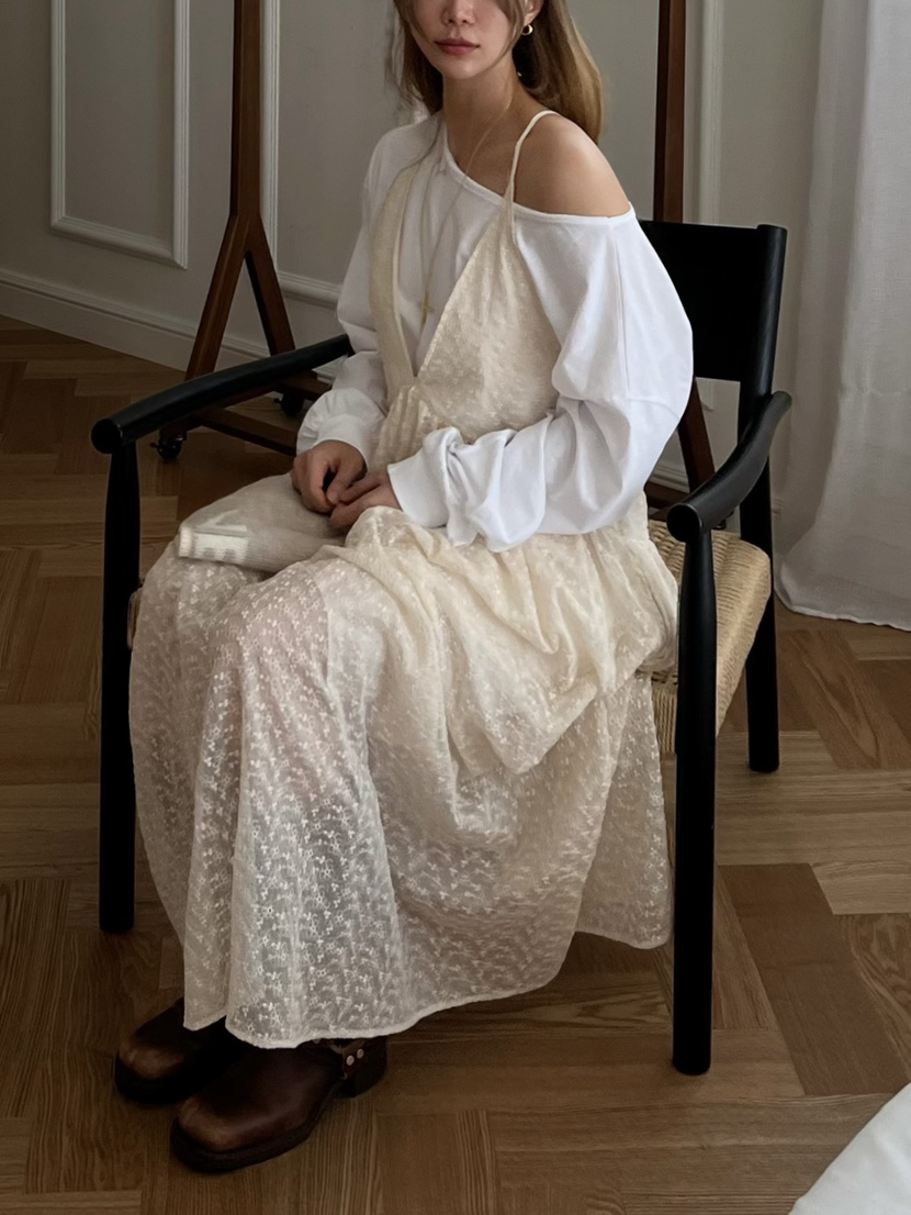 LOVE PULL韓國直郵㊣女士新品人氣25秋冬連衣裙不含內搭刺繡LOVE PULL連衣裙