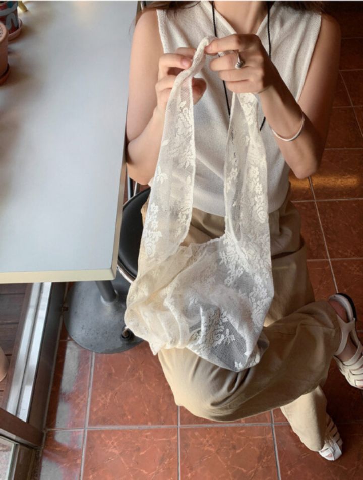 LIVE FOREVER東大門㊣實拍女士新品真品休閑單肩斜跨包蕾絲花LIVE FOR_EVER單肩/斜跨包