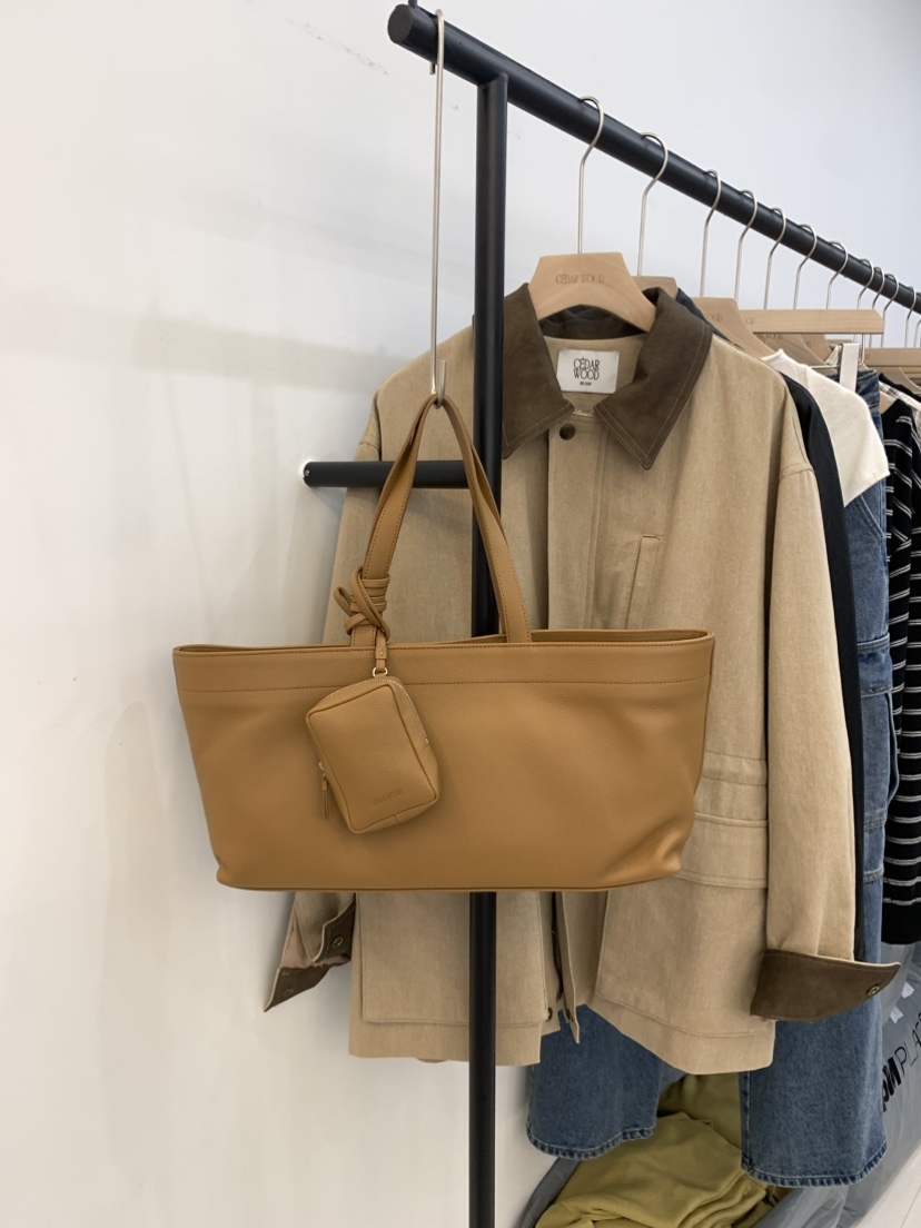 CEDARWOOD東大門㊣直郵女裝新品時尚真品手提包不含小包牛皮CEDARWOOD手提包