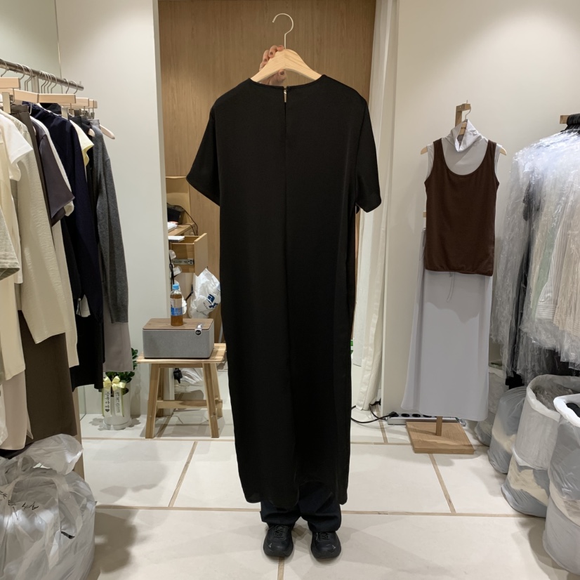 HOWFF東大門㊣直郵女裝新品真品熱賣人氣時尚25秋冬推薦連衣裙HOWFF連衣裙