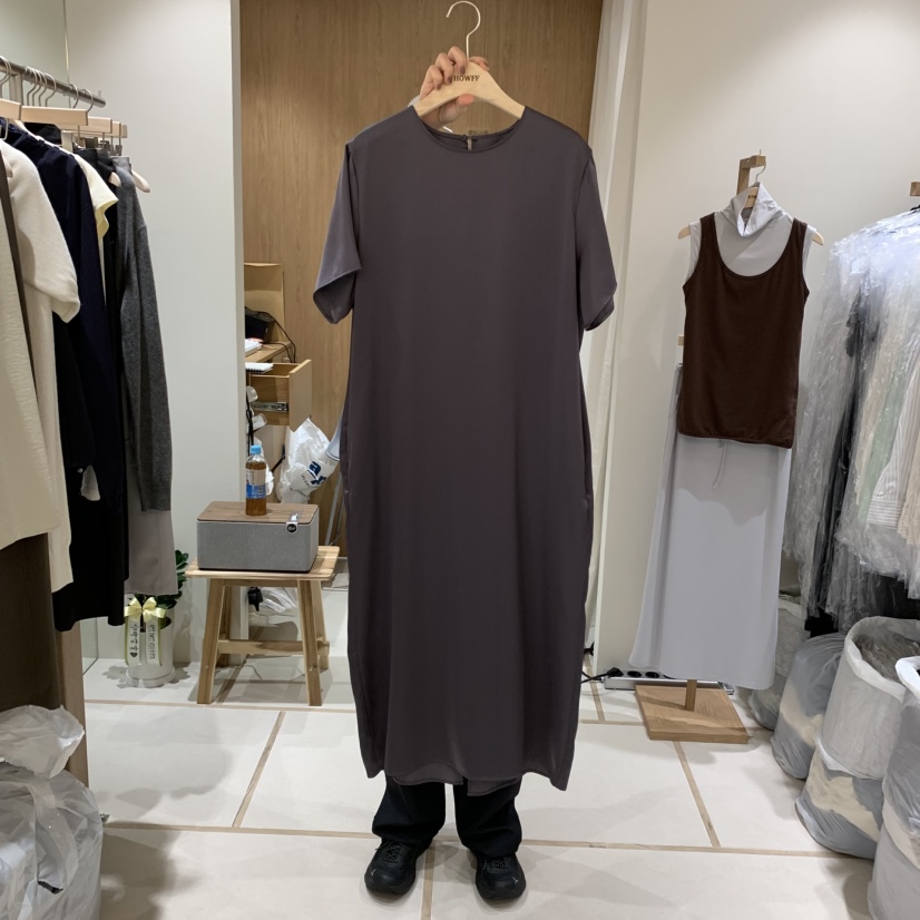 HOWFF東大門㊣直郵女裝新品真品熱賣人氣時尚25秋冬推薦連衣裙HOWFF連衣裙圖色2