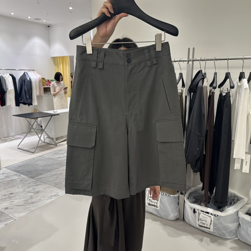 DIARRA東大門㊣代購女裝新品人氣25秋冬熱賣時尚職業休閑短褲DIARRA短褲圖色2