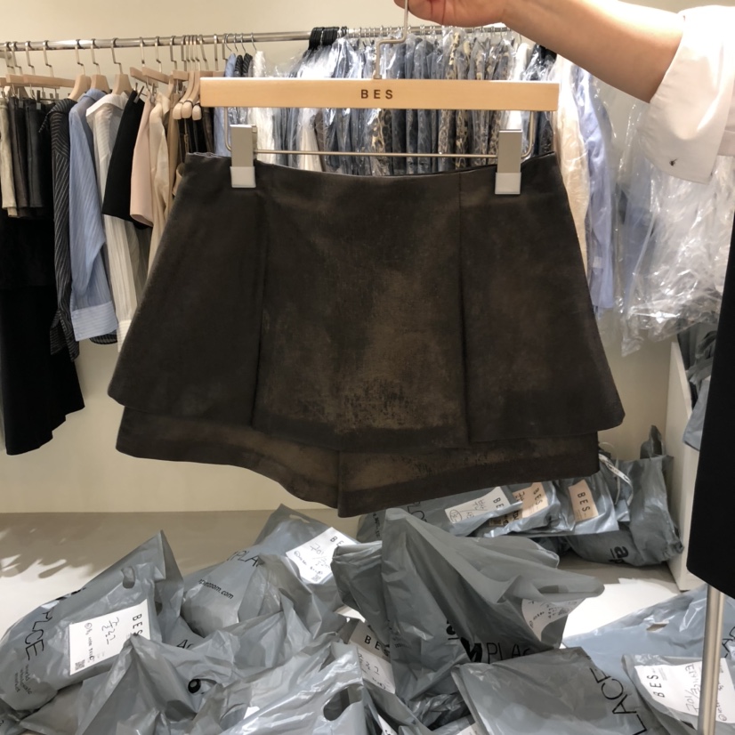 BES東大門㊣代購女裝新品推薦休閑職業真品時尚裙褲雙排扣皮革BES SEOUL裙褲圖色2