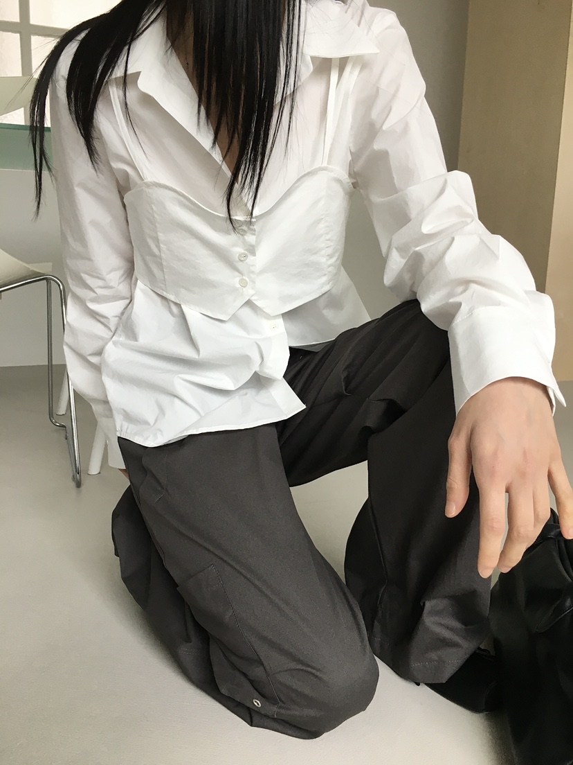 MONDAYMORING東大門㊣實拍女裝新款人氣襯衫蕾絲衫假兩件緊身MONDAYMORING襯衫/蕾絲衫