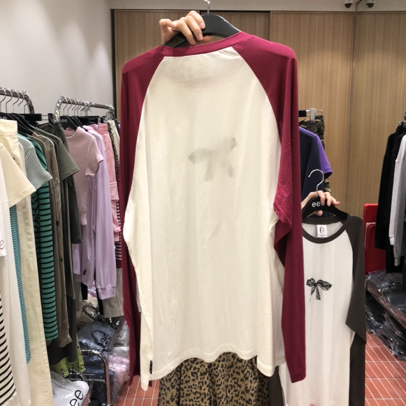E/E/E東大門㊣直郵女裝新品休閑職業時尚推薦長袖T恤蕾絲E/E/E長袖T恤