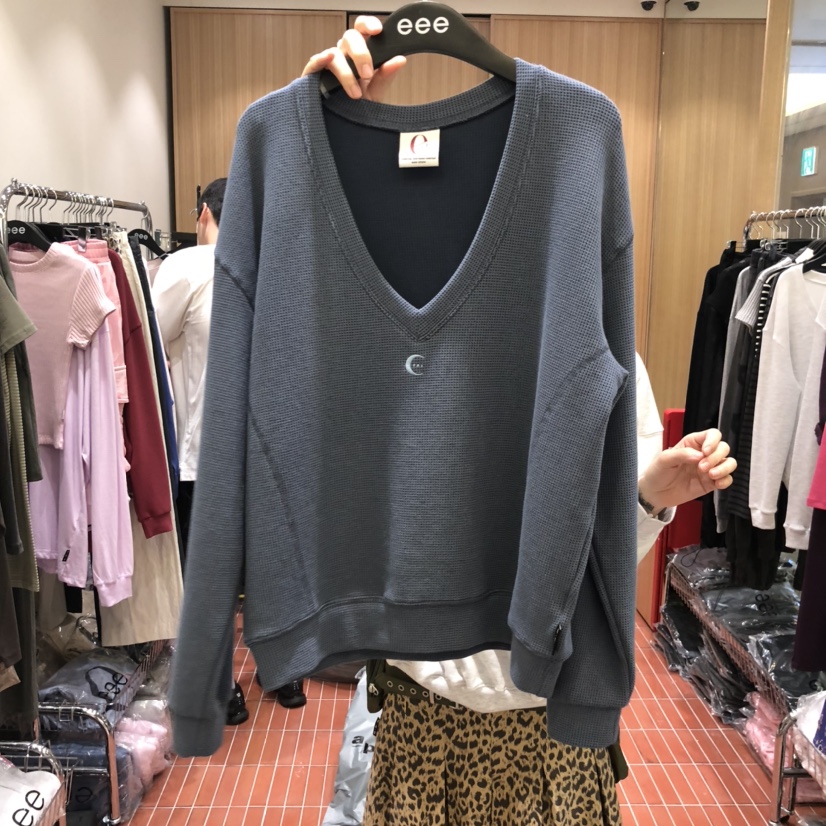 E/E/E韓國代購㊣女裝新款職業熱賣真品休閑25秋冬衛衣V領E/E/E衛衣圖色3