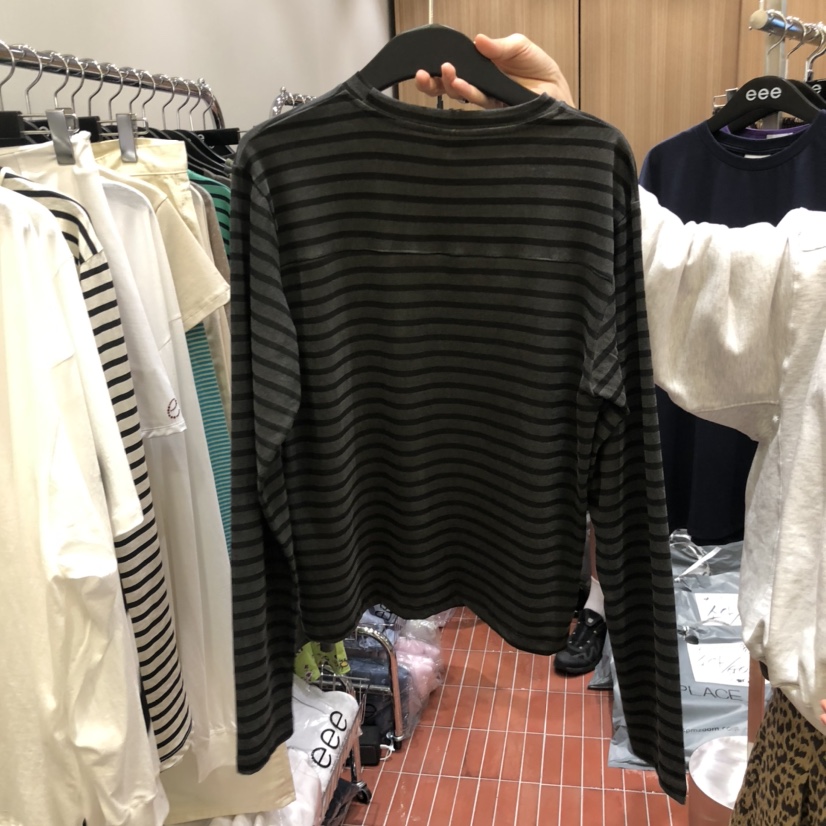E/E/E東大門㊣代購女裝新款真品推薦時尚人氣職業長袖T恤E/E/E長袖T恤