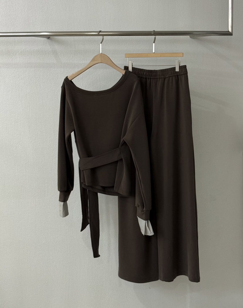TWENTY FOUR SEVEN24-7東大門㊣代購女士新品真品套裝兩件套TEWNTY FOUR SEVEN24-7套裝