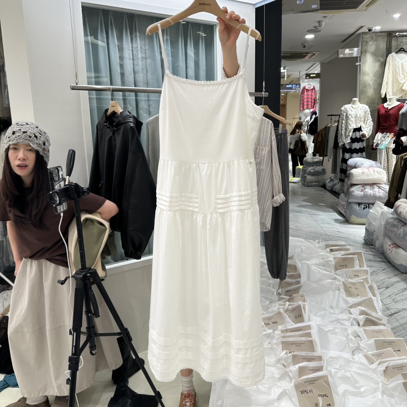 OURMOMENT東大門㊣實拍女士新款真品推薦時尚25秋冬人氣連衣裙OURMOMENT連衣裙圖色1