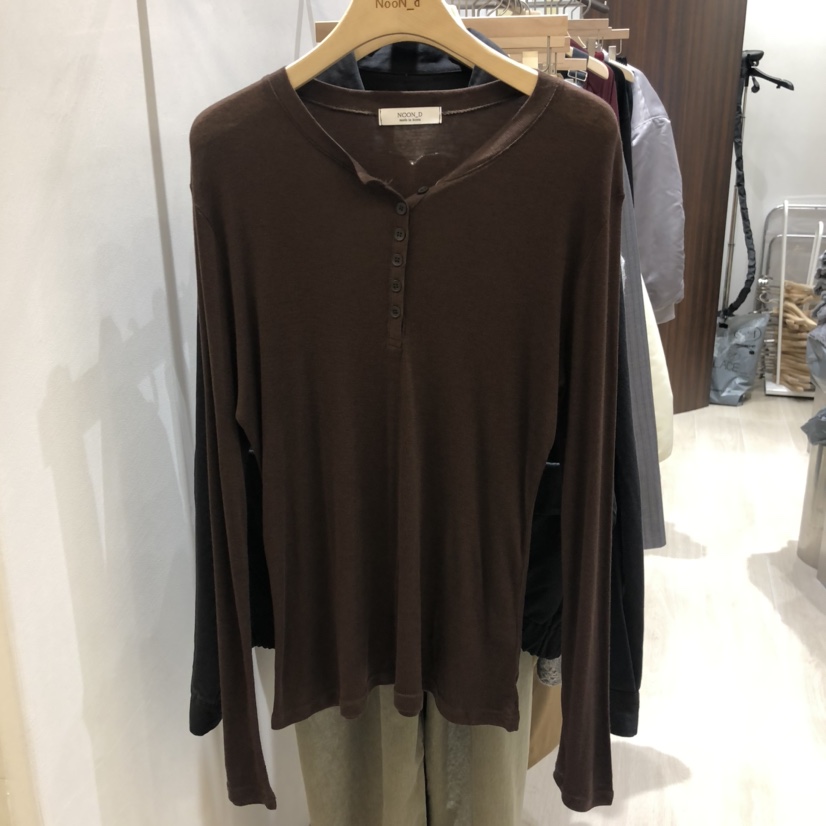 NOON_D韓國直郵㊣女裝新品25秋冬人氣時尚職業推薦真品長袖T恤NOON_D長袖T恤圖色2