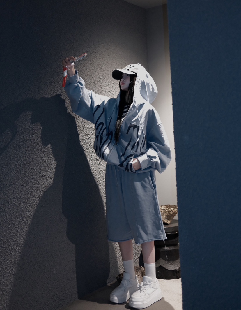 #韓國代購㊣女士新款人氣休閑職業衛衣男女同款連帽衫短款THE CLAP-男裝衛衣
