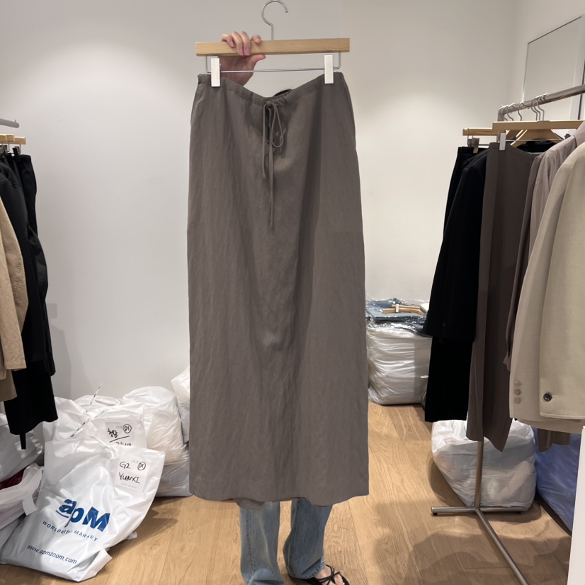 OUR-A韓國直郵㊣女裝新品25秋冬人氣職業推薦休閑長裙天絲OUR-A長裙圖色1
