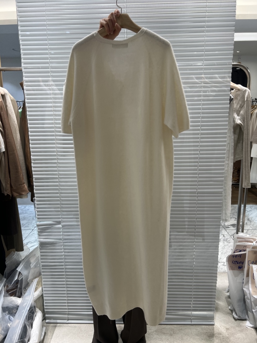 FF東大門㊣代購女裝新品熱賣職業25秋冬人氣真品推薦連衣裙V領FF/SUNDAY連衣裙