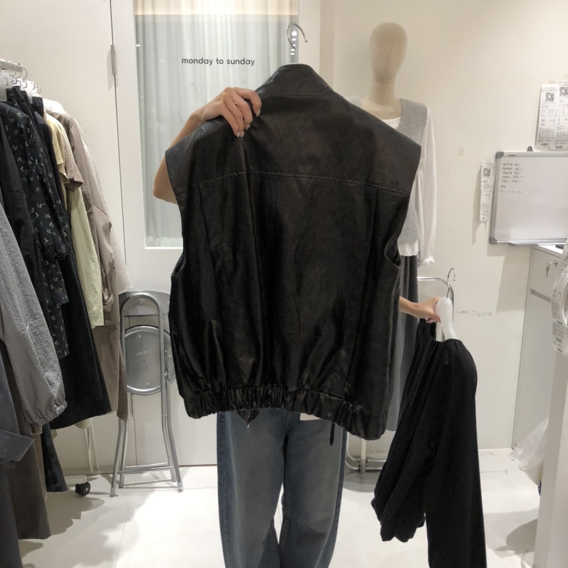 MONDAY TO SUNDAY東大門㊣實拍女士新品人氣25秋冬推薦馬甲MONDAY TO SUNDAY馬甲