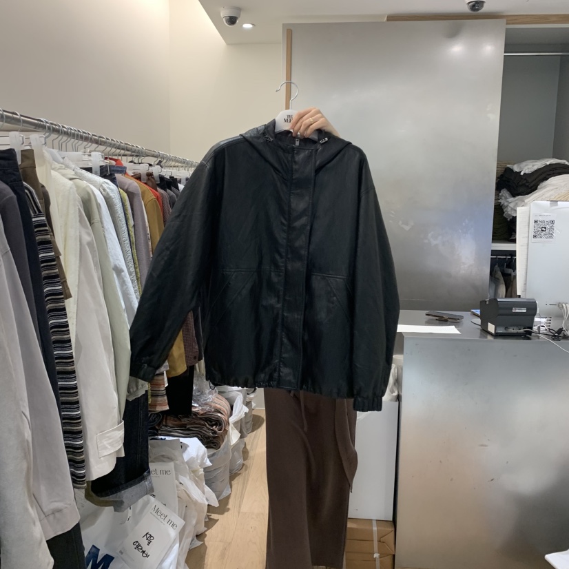 MEET ME韓國代購㊣女裝新品人氣25秋冬職業熱賣夾克皮革連帽MEET ME夾克圖色2